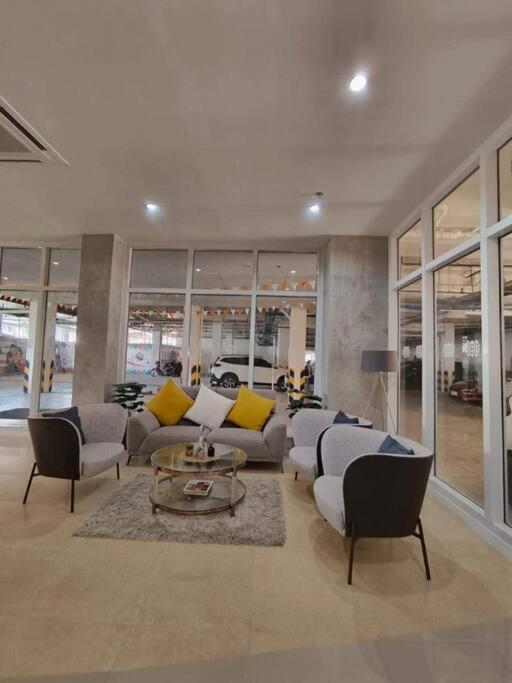 Platform 361 Apartment Cebu ภายนอก รูปภาพ
